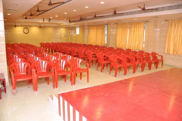 Raya'S Grand Hotel Kumbakonam Exterior foto