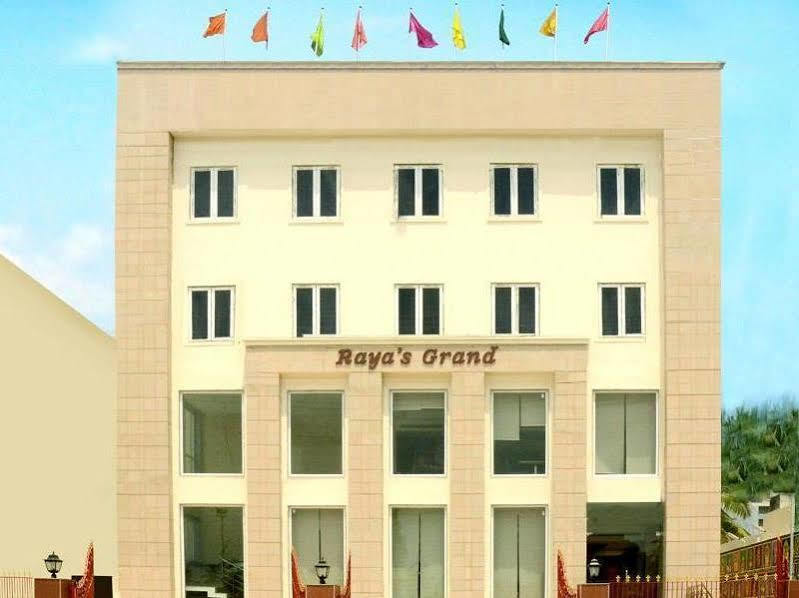 Raya'S Grand Hotel Kumbakonam Exterior foto
